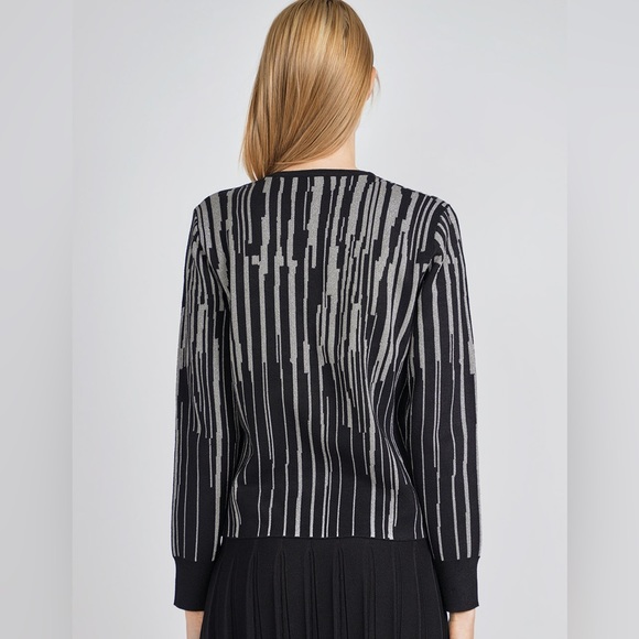 Yal New York Sweater - Picture 2 of 4